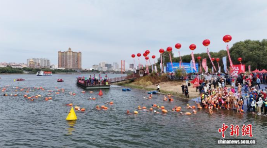 (dng)F(xin)(chng)Ӿʿˮʯ z