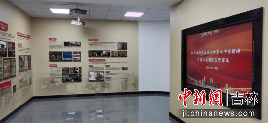 ؔ(jng)W(xu)tɫڽ^չꐡؔ(jng)W(xu)/D