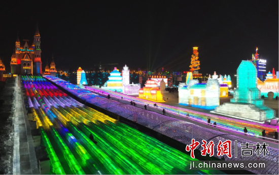 �L(zh��ng)����ѩ����سɞ�����οʹ򿨵ğ��T���c(di��n)������/�z