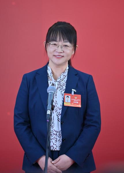 1��26���������f(xi��)����ʡ��ʮ����ί�T�����ĴΕ��hί�Tͨ���ϣ��S�����ش�ӛ���ᆖ�� ���� �z