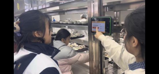 �����y���L(zh��ng)������/���D