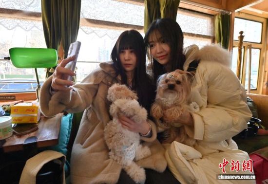 3��7�գ������L(zh��ng)����54·���Ì����Ƴ��Č������������y�����܇(ch��)�w�(y��n)������ �z