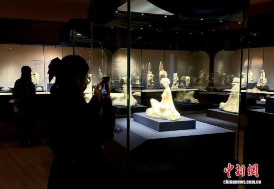 4��22���������L�������^�����֙Cӛ䛾������������� �z